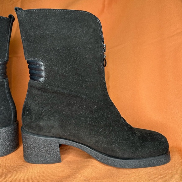 EUC Aquatalia Waterproof Suede Boots - Sz 9.5 - Picture 10 of 16